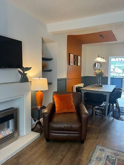 Lobster Cottage - Stylish 3 Bedroom Cottage In Heart Of Tenby Town, Pembrokeshire Exteriör bild